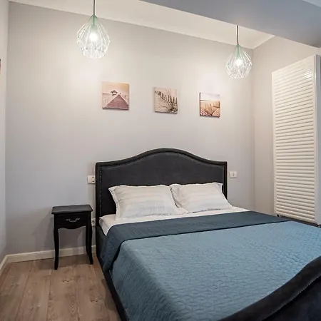 Bythesea Superior Mamaia