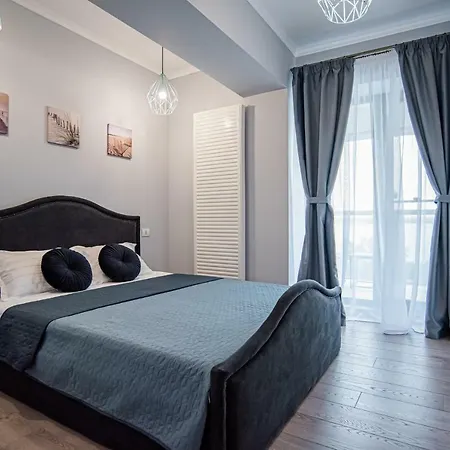 Bythesea Superior Mamaia