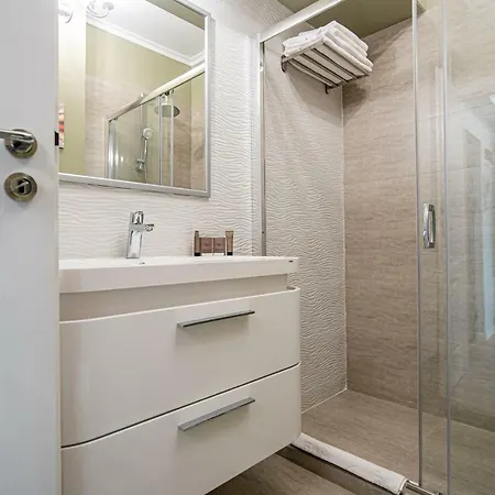 Bythesea Superior * Mamaia